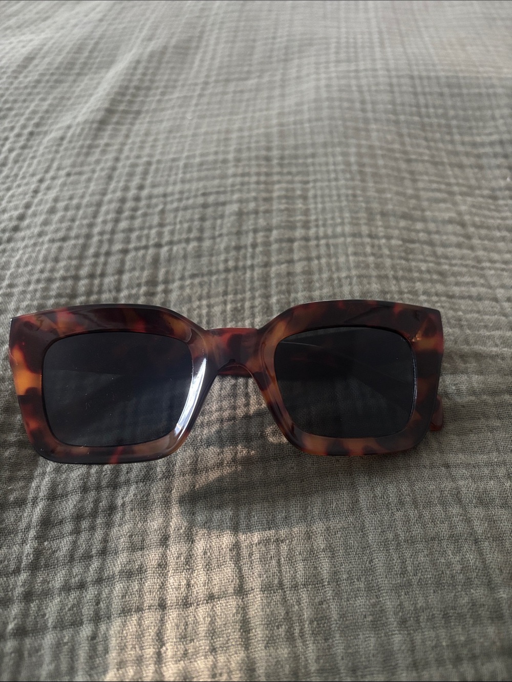 Tortoiseshell Square Frame Women’s Sunglasses